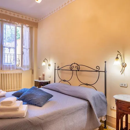 Sweet Tuscany I Due Gigli *
